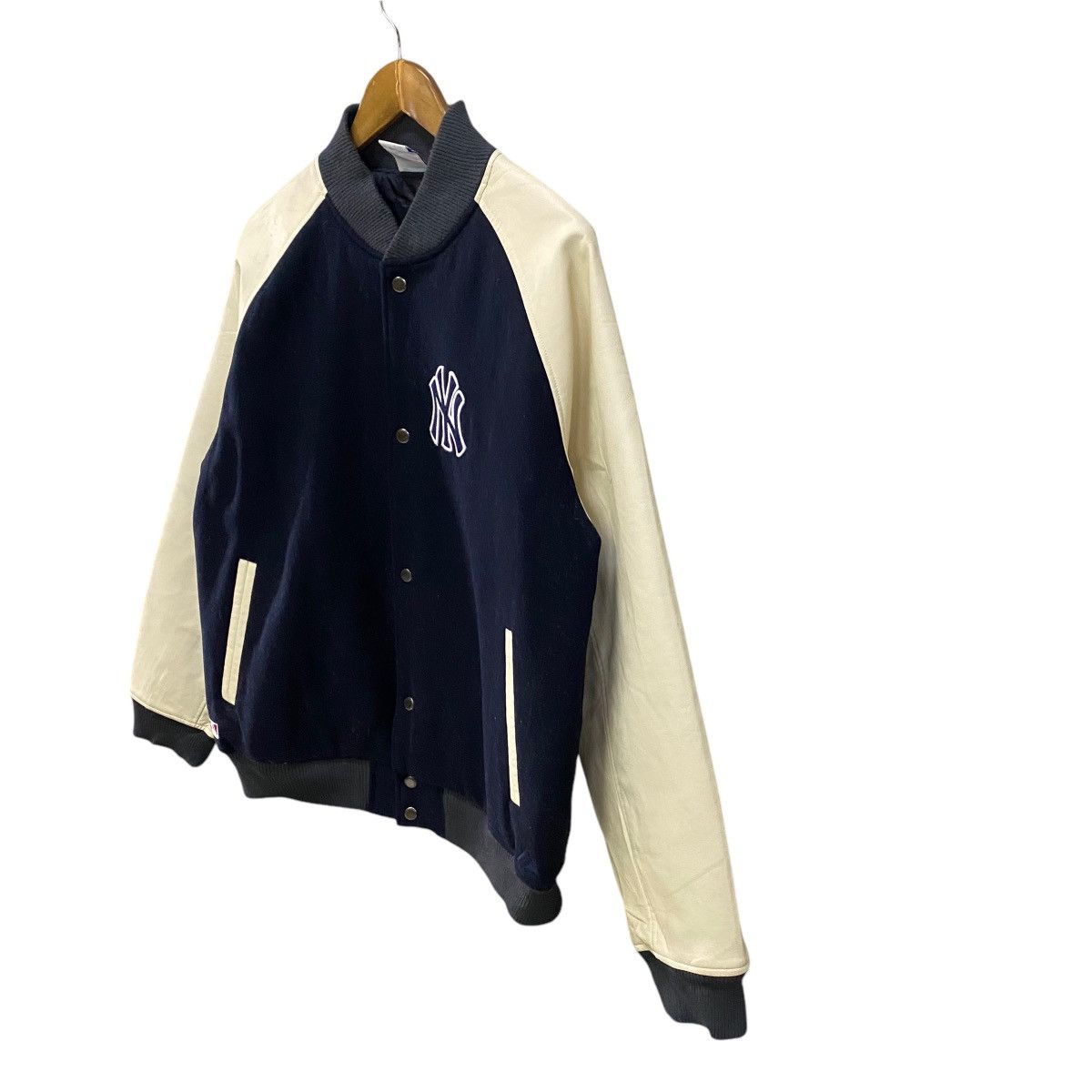 MLB × New York Yankees Yangkees Majesty raglan varsity jacket Size US L / EU 52-54 / 3 - 3 Thumbnail