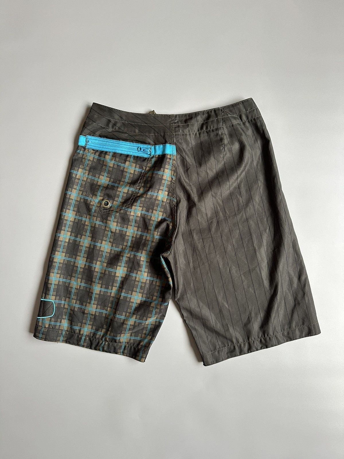 Oakley Vintage Oakley Shorts Big Logo Swimwear Surfing Style Y2K Size US 32 / EU 48 - 2 Thumbnail