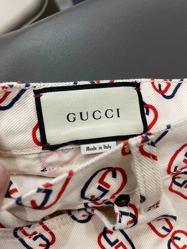Gucci GucciShorts 2503-Nextarrow Size US 30 / EU 46 - 6 Thumbnail