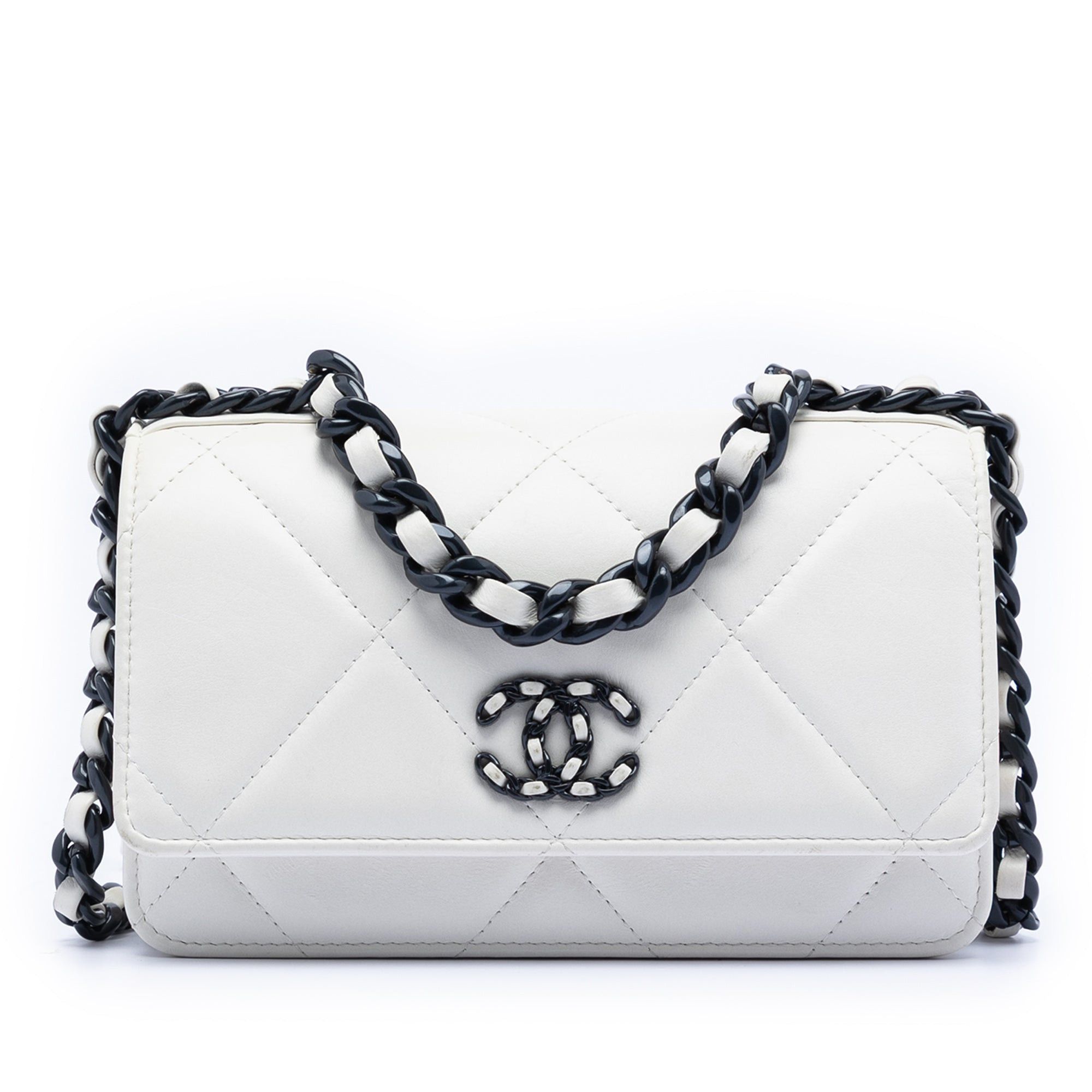 Chanel Quilted Lambskin 19 Wallet on Chain Size ONE SIZE - 1 Thumbnail
