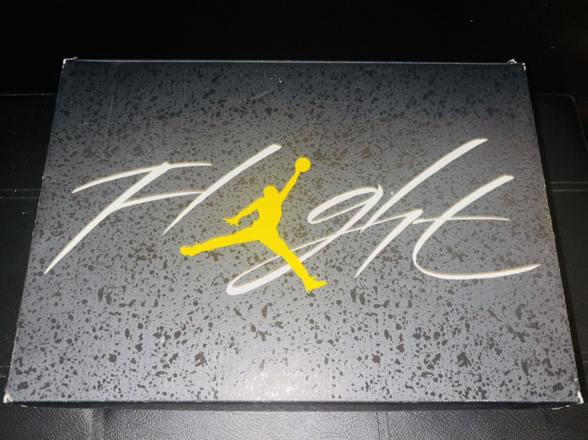 Jordan Brand AUTHENTIC Jordan Thunder 4 Retro Size US 9 / EU 42 - 8 Thumbnail