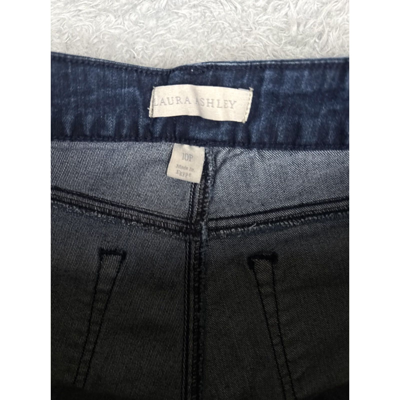 Laura Ashley VINTAGE? (No) Laura Ashley Jeans Womens 10P Petite Straight Denim 29x29 Blue Mid Rise Stretch Studded 5-Pocket Size 32" / US 10 / IT 46 - 6 Thumbnail