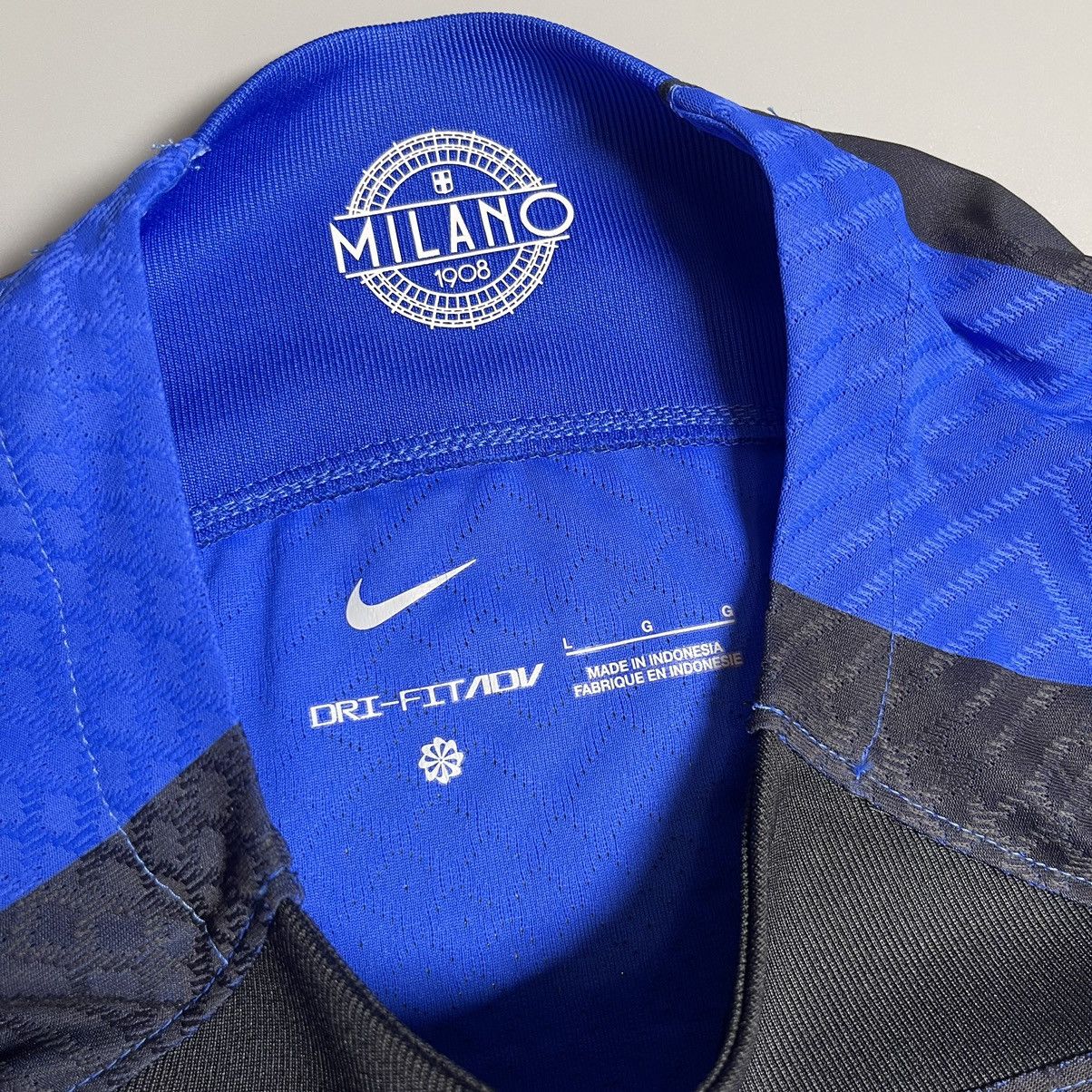 Vintage NWT INTER NIKE 2022/2023 FOOTBALL HOME JERSEY #10 MARTINEZ Size US L / EU 52-54 / 3 - 11 Thumbnail