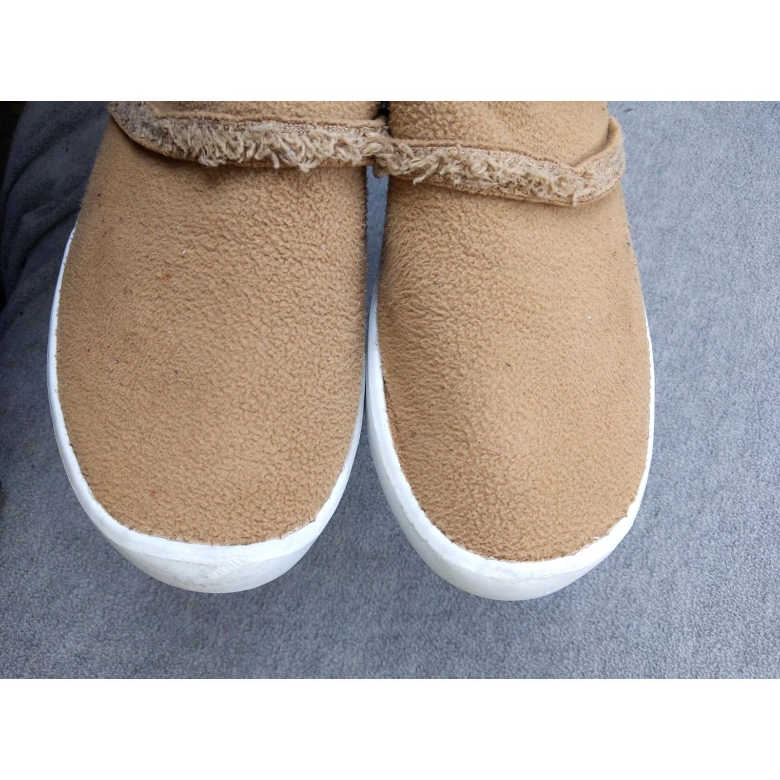 Vintage OOFOS Mens Slipper Mule Brown Fleece Faux Fur Lining Comfort Winter Casual Slipper Men 10/43 M Size US M / EU 48-50 / 2 - 3 Thumbnail