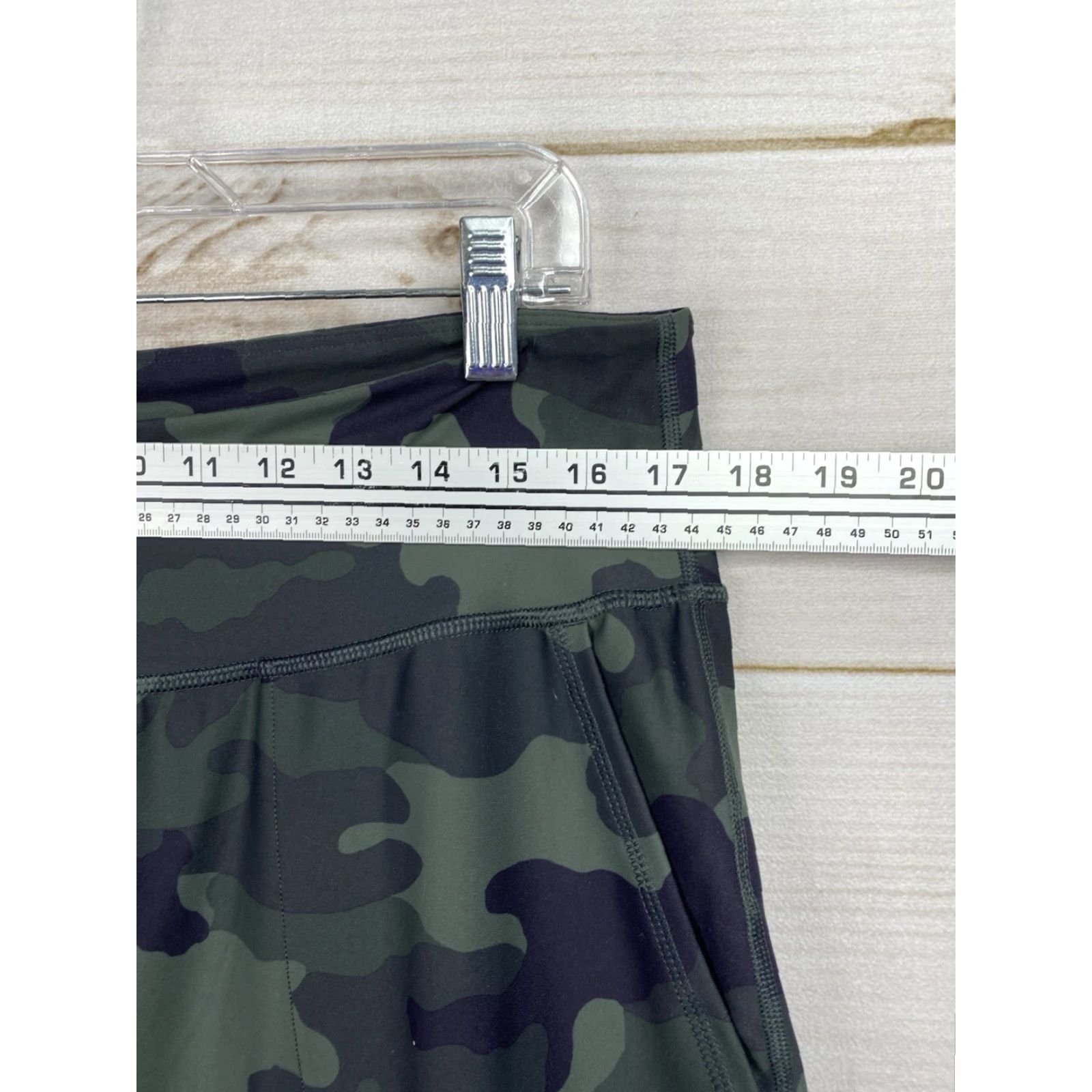 Old Navy Old Navy Leggings Jogger XL Women Green Camouflage Pockets High Rise Powersoft Go-Dry Activewear Size 40" / US 18 - 5 Thumbnail
