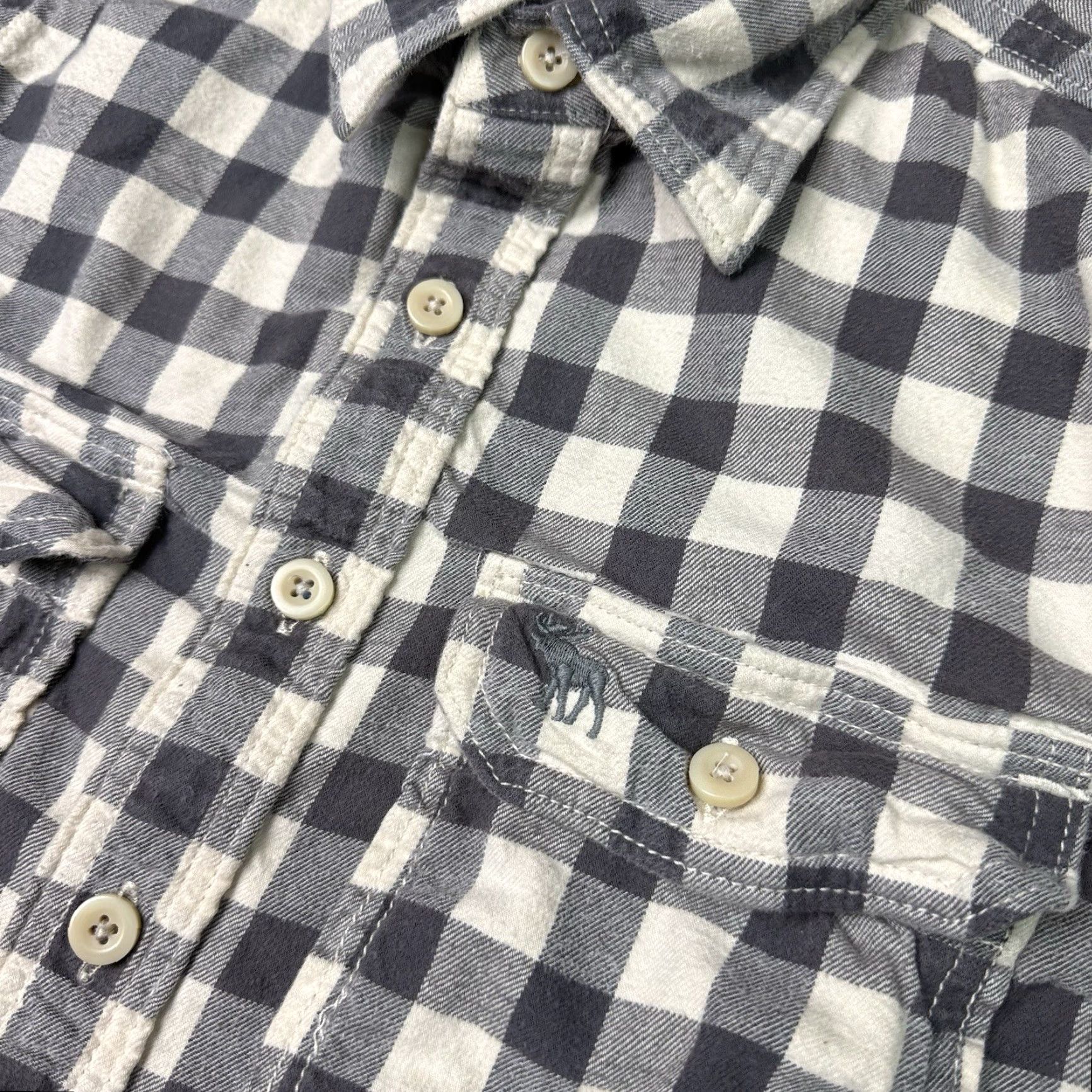 Abercrombie & Fitch VINTAGE Abercrombie & Fitch Muscle Shirt Shirt Mens L Gray White Plaid Preppy A&F Size US L / EU 52-54 / 3 - 3 Thumbnail
