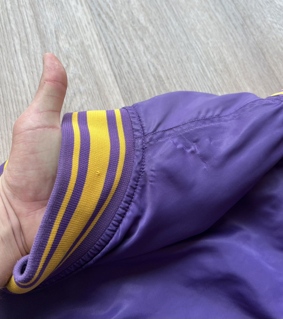 NBA × Vintage Vintage 80-90s NBA L.A. Lakers Purple Bomber Varsity Jacket Size US L / EU 52-54 / 3 - 20 Thumbnail