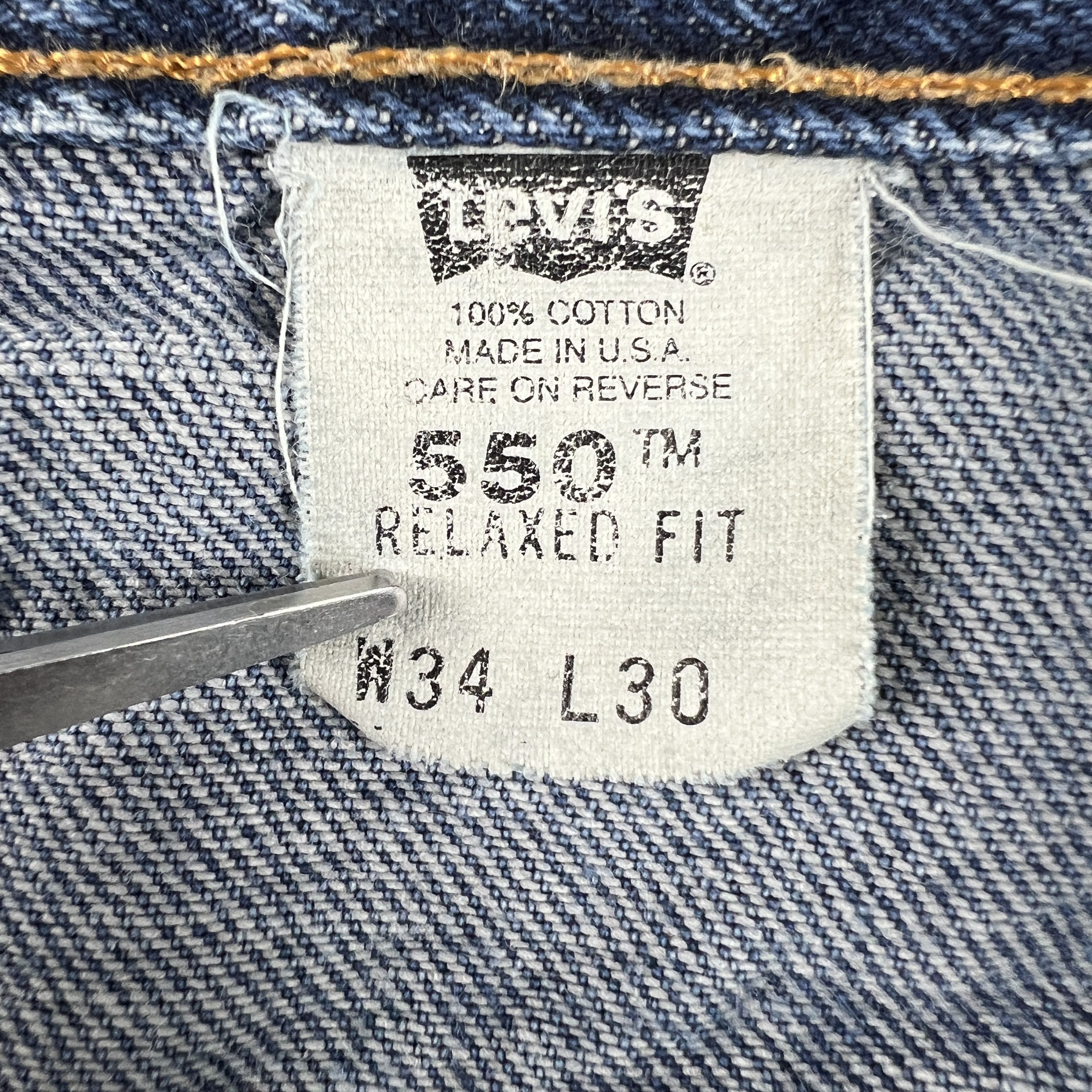Levi's Y2K Levi's Jean Shorts 550 Faded Cut Off Raw Hem Denim Jorts Size US 33 - 5 Thumbnail