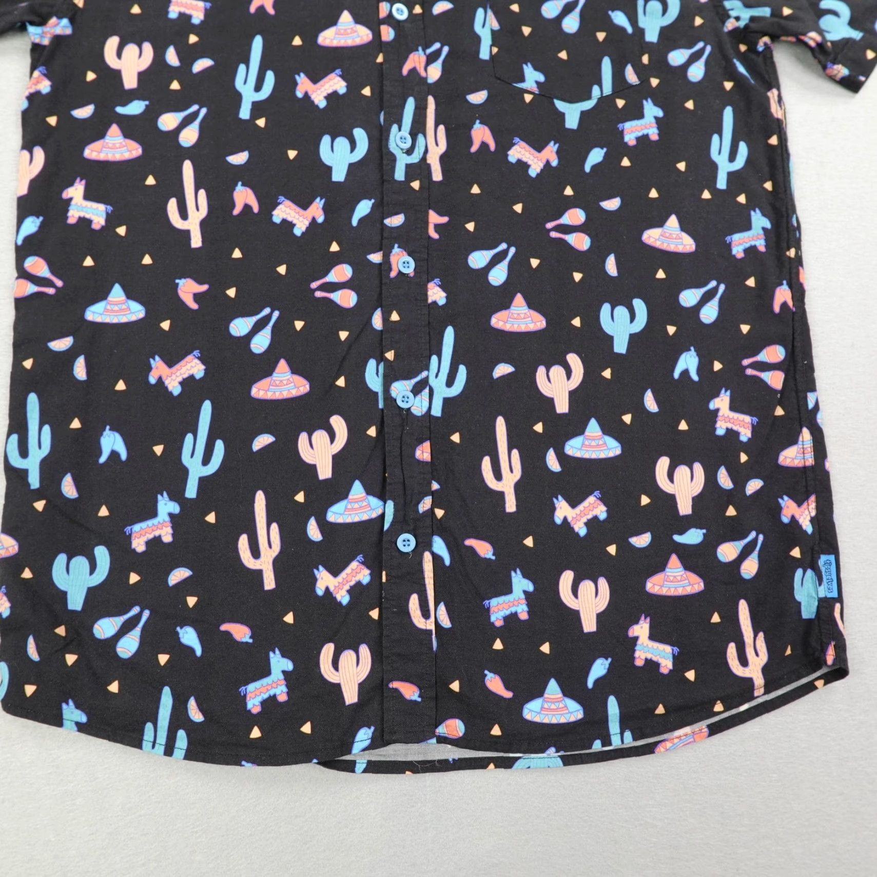 Vintage VINTAGE Tipsy Elves Shirt Men XL Black Graphic Print Southwestern Desert Pinata Mariachi Festive 90s Western Size US XL / EU 56 / 4 - 4 Thumbnail