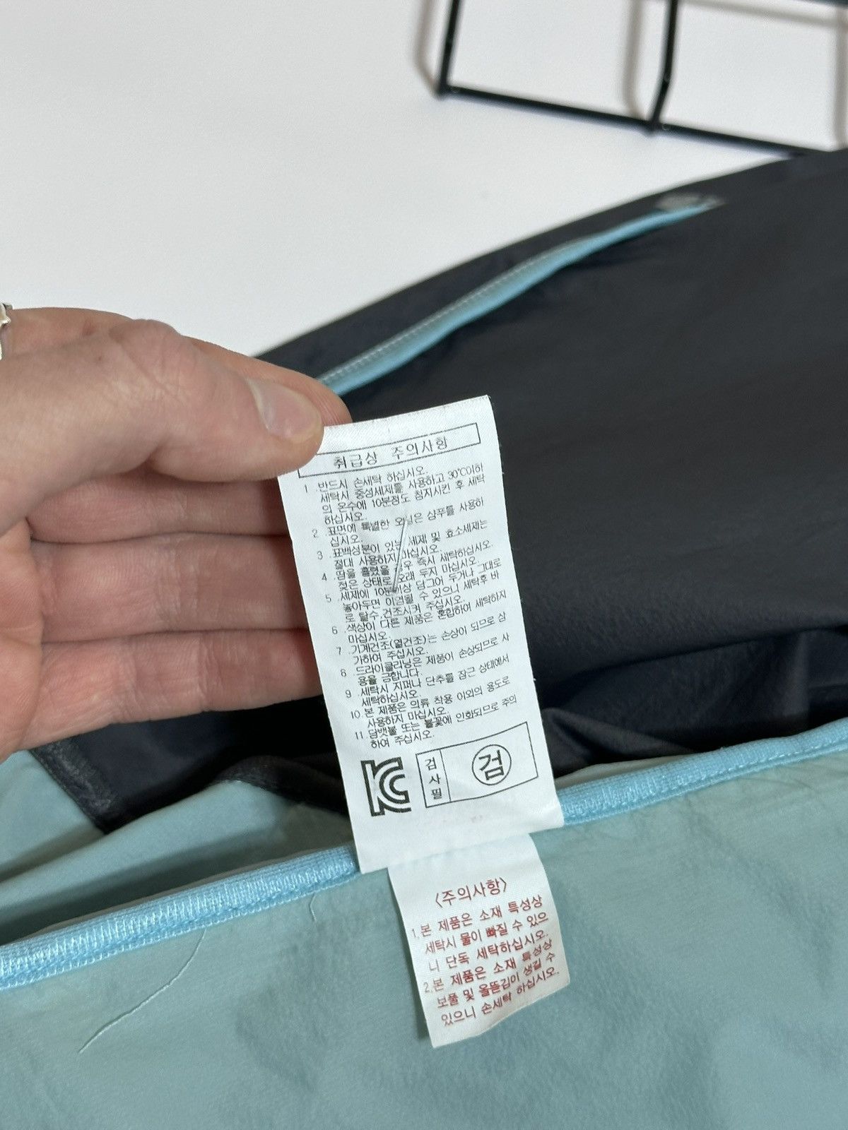 Montbell Montbell Lightweight Colorblock Windbreaker Jacket Size M Size US M / EU 48-50 / 2 - 11 Thumbnail