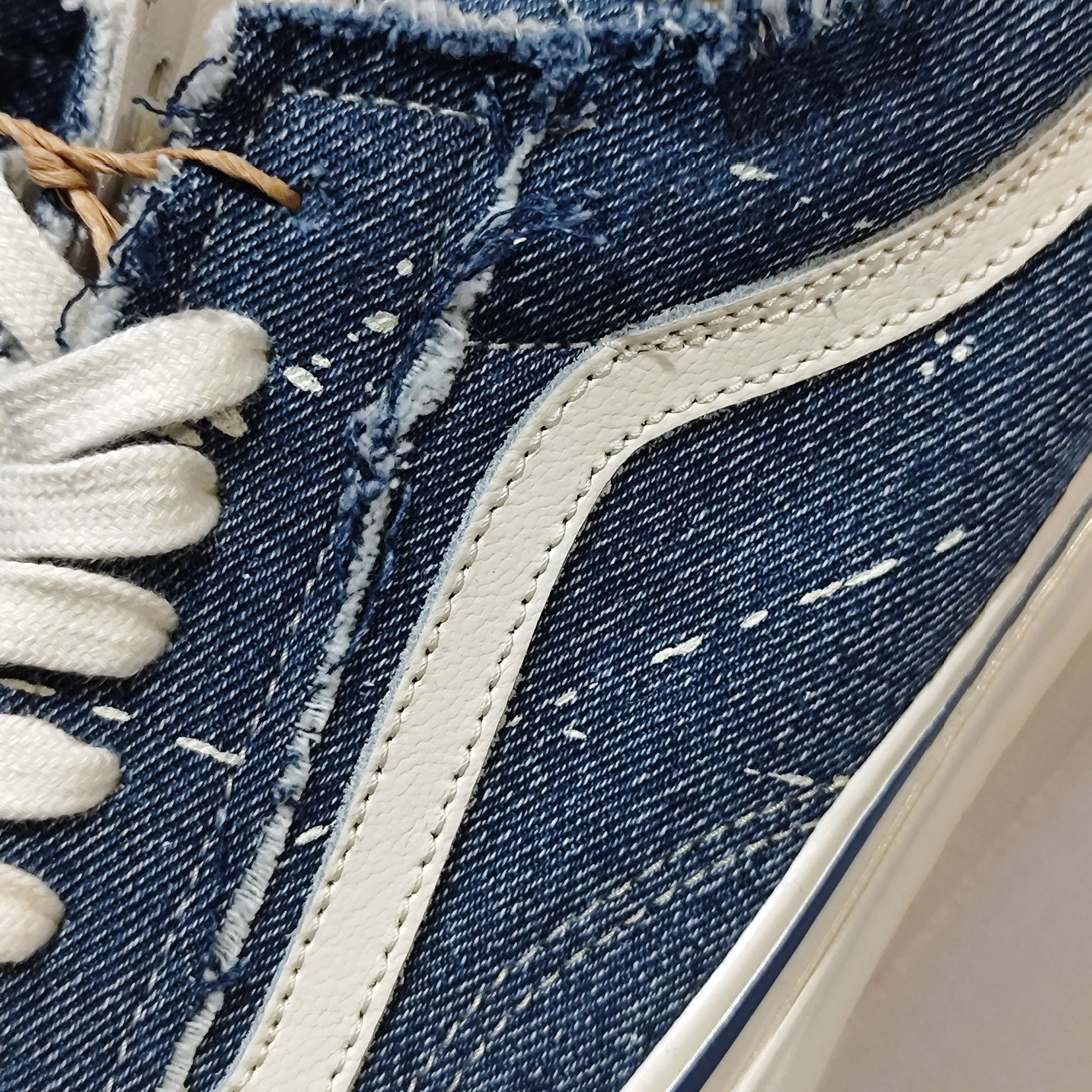 Vans Vans x Invincible LX Old Skool Frayed Denim - Indigo Size US 11 / EU 44 - 3 Thumbnail
