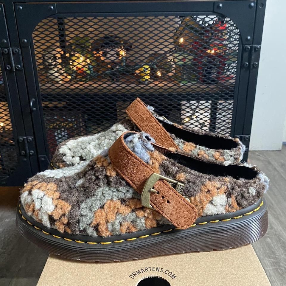 Dr. Martens Dr. Martens Crochet Ishams! Size US 6 / IT 36 - 3 Thumbnail