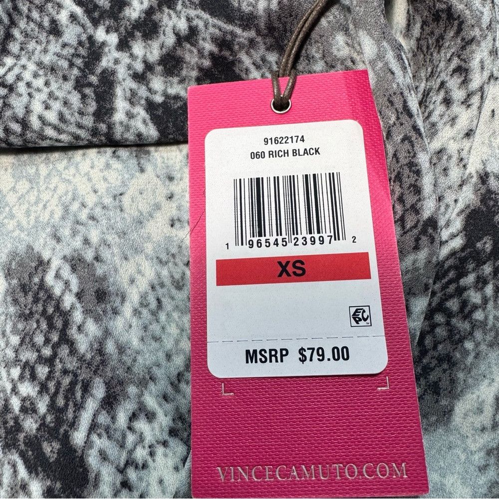 Vince Camuto NWT New $79 Vince Camuto Snake Print V-neck 3/4 Sleeve Blou Size XS / US 0-2 / IT 36-38 - 8 Thumbnail