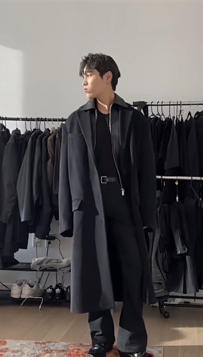 Balenciaga Balenciaga wool coat Size US L / EU 52-54 / 3 - 7 Thumbnail