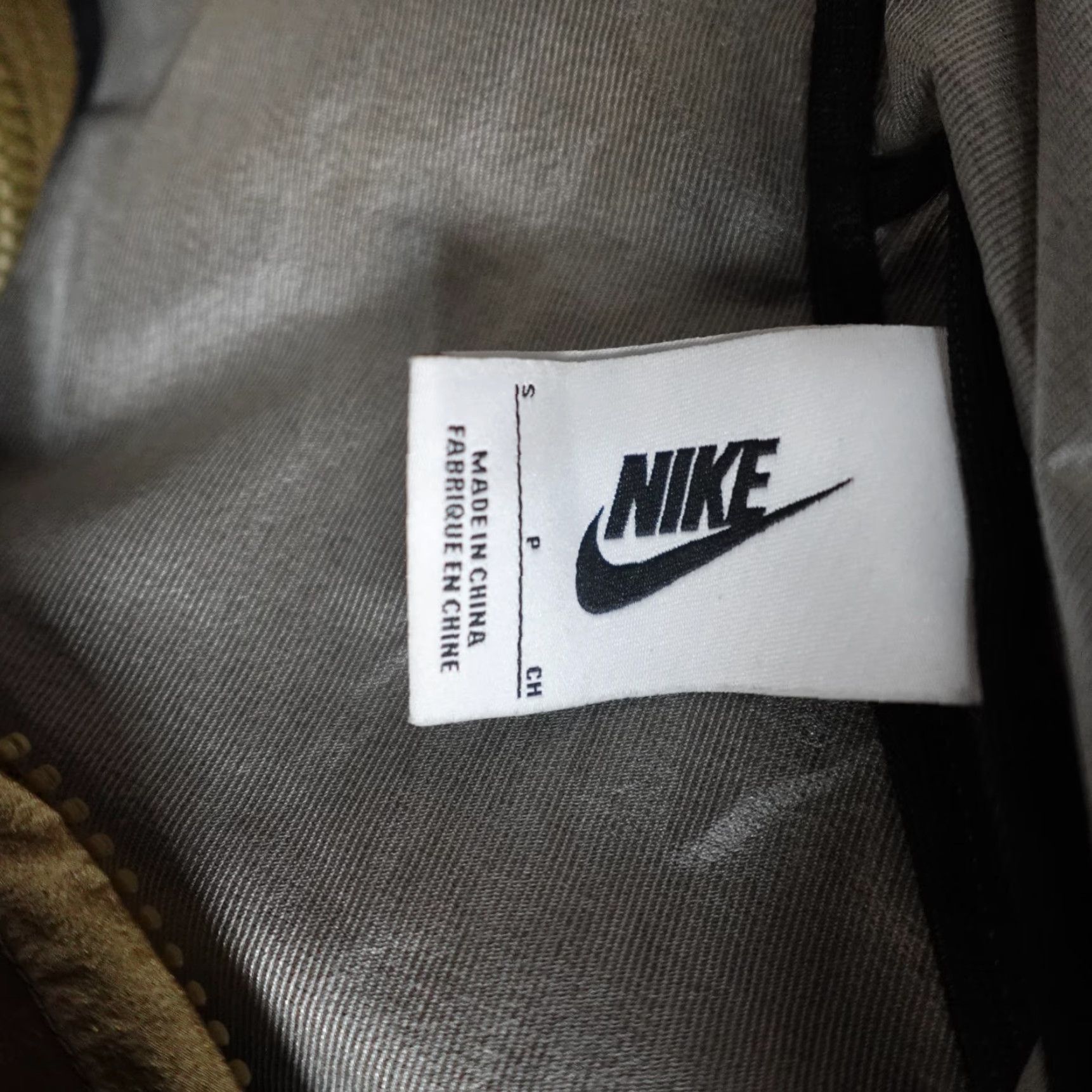 Nike Nike Vest Mens Hooded S Green AA0280-252 Gorpcore Windbreaker Size US S / EU 44-46 / 1 - 3 Thumbnail