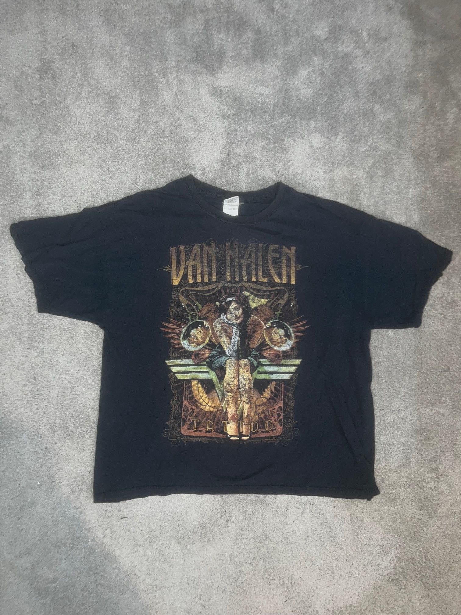 Vintage Vintage 2012 Van Halen Tattoo Tour Tee Size US XL / EU 56 / 4 - 1 Thumbnail