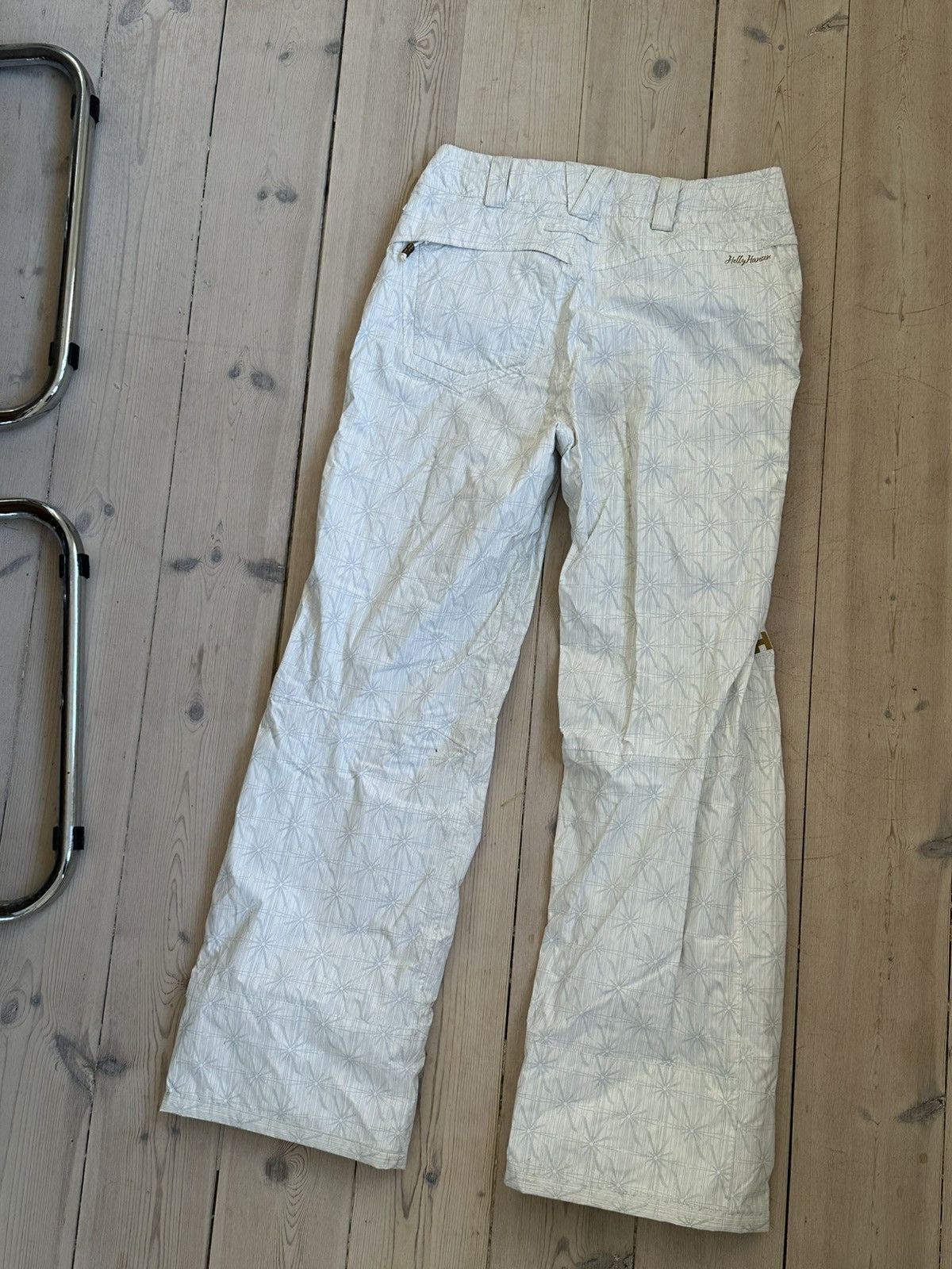 Helly Hansen Vintage Helly Hansen ski set in white/gold Size S / US 4 / IT 40 - 12 Thumbnail