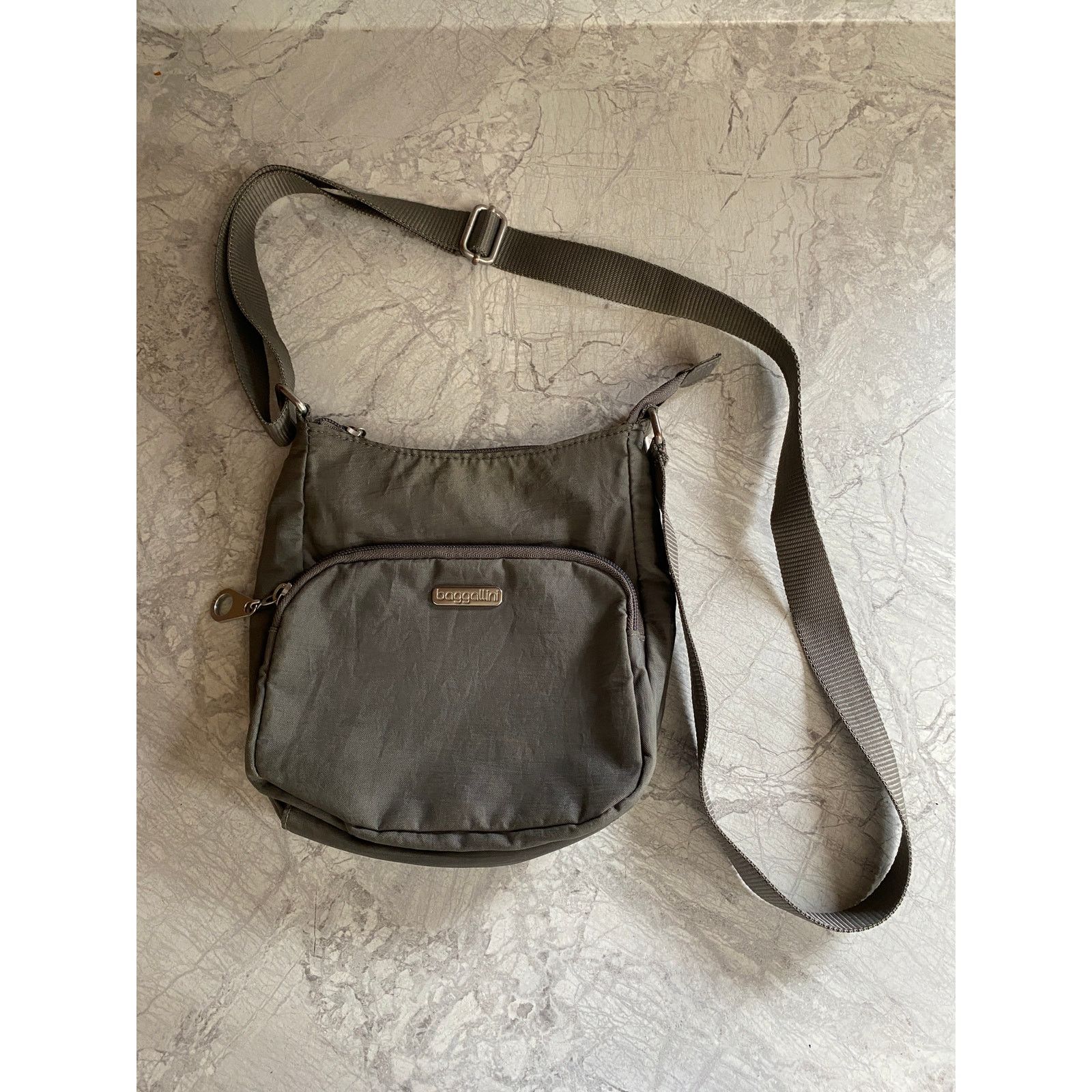 Other Baggallini Gray Crossbody Bag/Purse Size ONE SIZE - 1 Thumbnail
