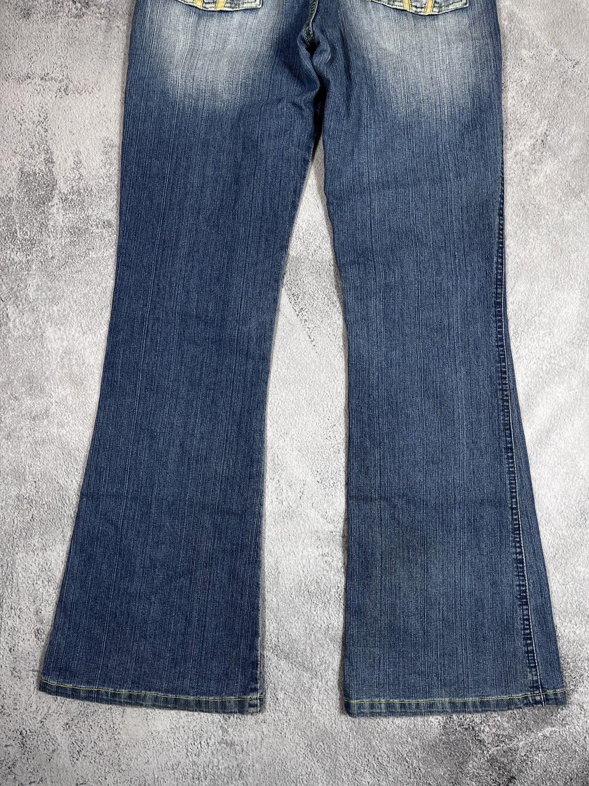 Vintage Vintage Y2K low rise Flared denim pants trousers size 28 Size 28" / US 6 / IT 42 - 7 Thumbnail