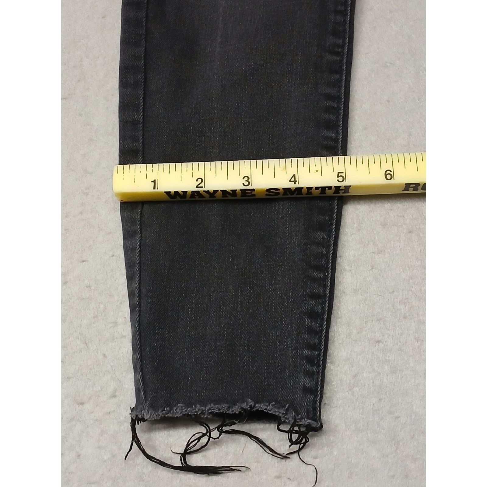 Old Navy Old Navy (4) Women's Black Rockstar Super Skinny Jeans Size 27" / US 4 / IT 40 - 11 Thumbnail