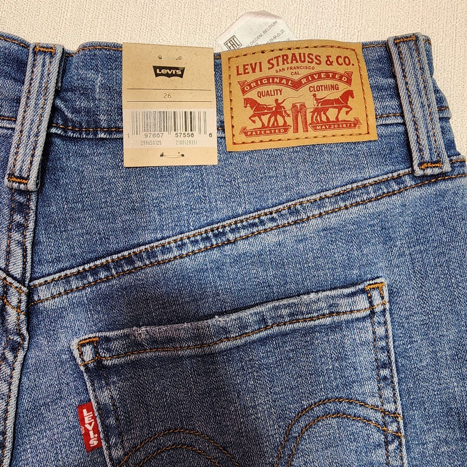 Levi's Levi's Mid-length shorts W26'' x L13'' Size US 26 / EU 42 - 8 Thumbnail