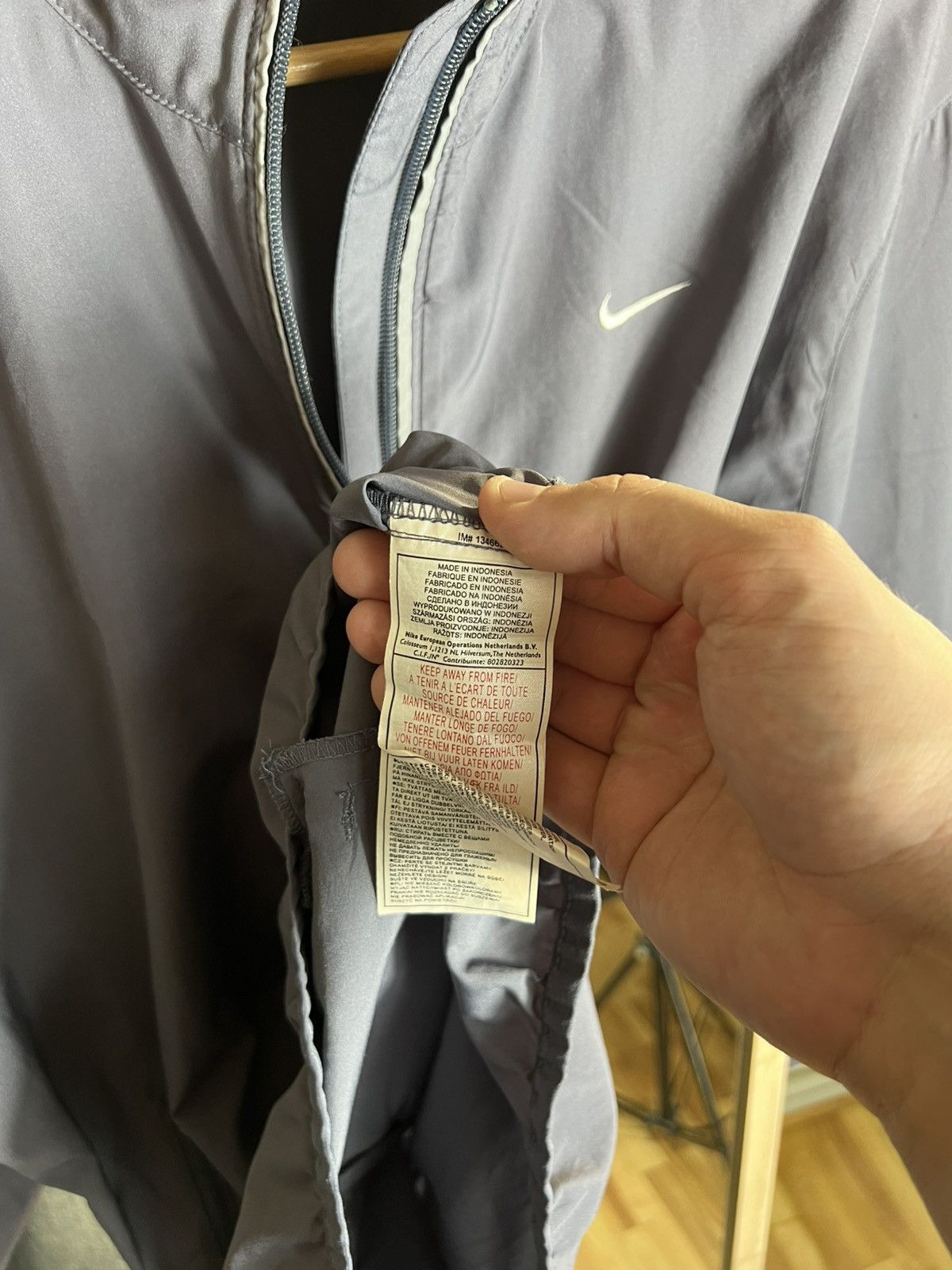 Nike Nike Vintage Track Jacket Nylon 90s Y2K Size M Size US M / EU 48-50 / 2 - 11 Thumbnail