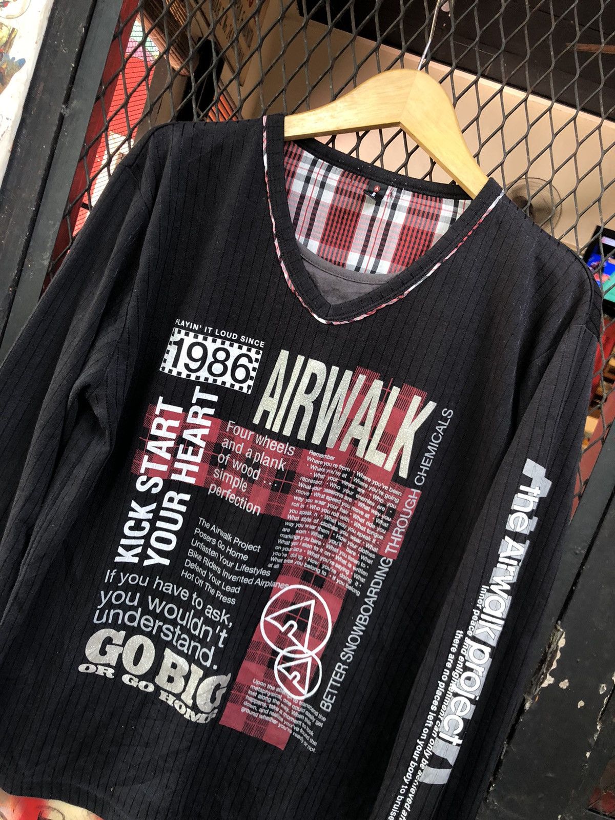 If Six Was Nine × Japanese Brand × Le Grande Bleu (L.G.B.) AIR WALK POEM LONG SLEEVE LGBSTYLE Size US XL / EU 56 / 4 - 4 Thumbnail