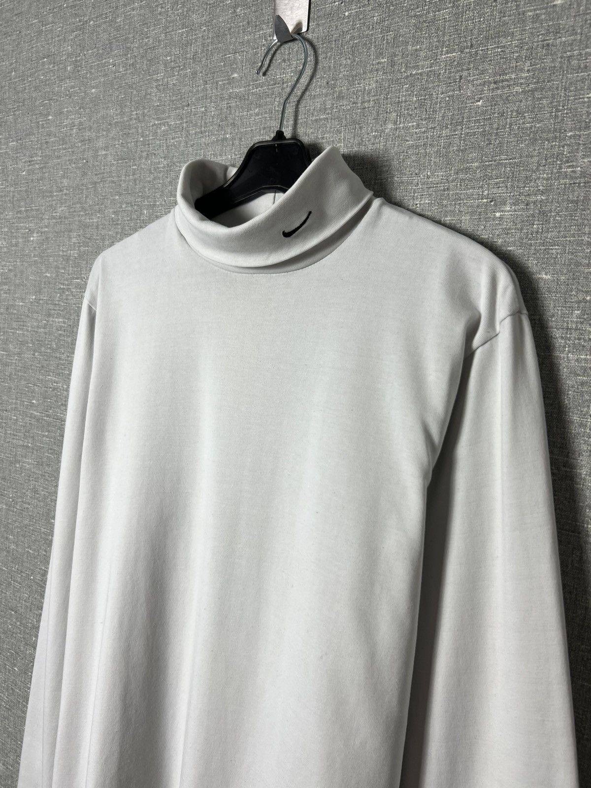 Nike Nike White Turtleneck Long Sleeve Swoosh Logo On Collar Size US M / EU 48-50 / 2 - 1 Thumbnail