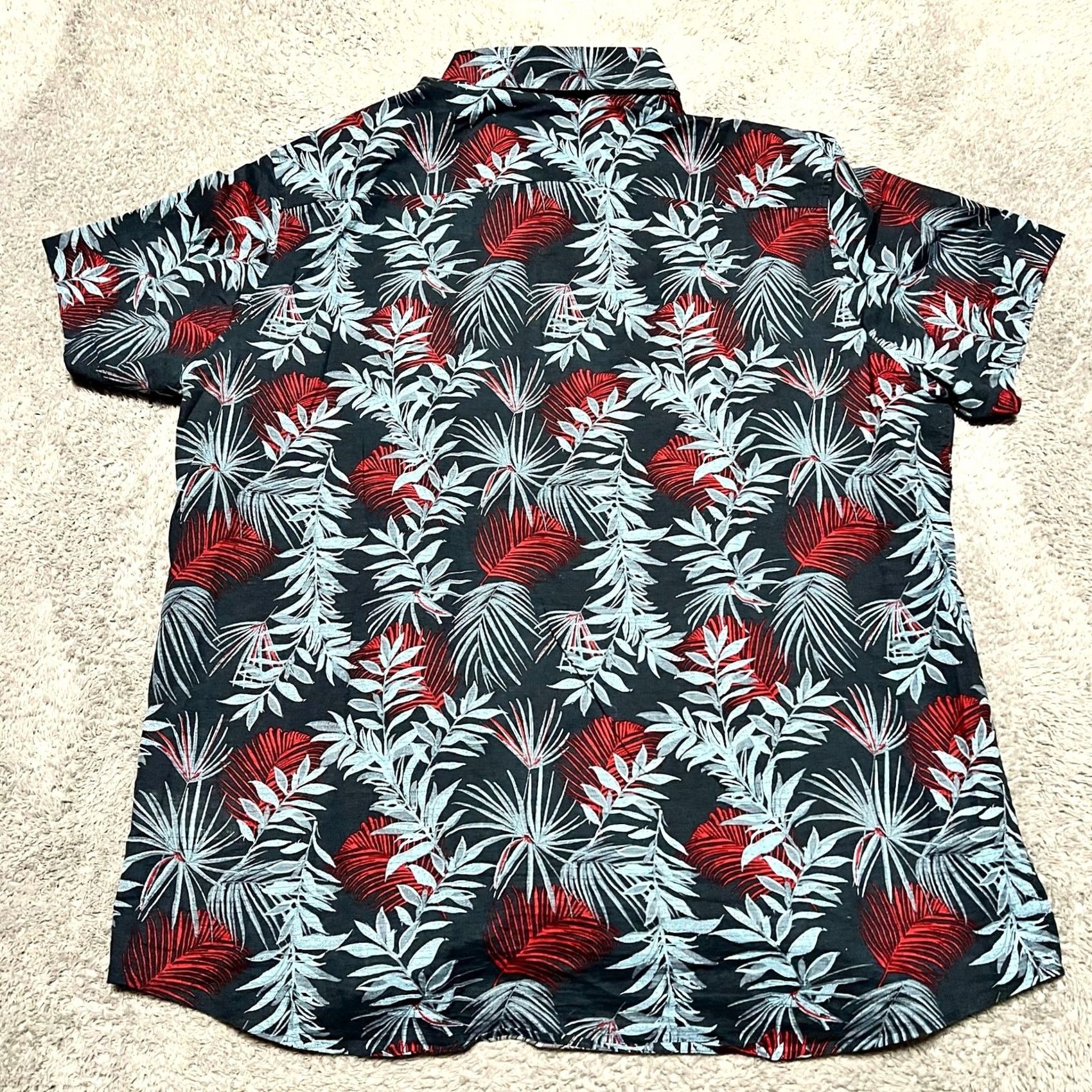 TravisMathew Travis Mathew Shirt Mens XXL Blue Floral Hawaiian Short Sleeve Button RWB Shirt (No further title due to constraint) Size US XXL / EU 58 / 5 - 3 Thumbnail