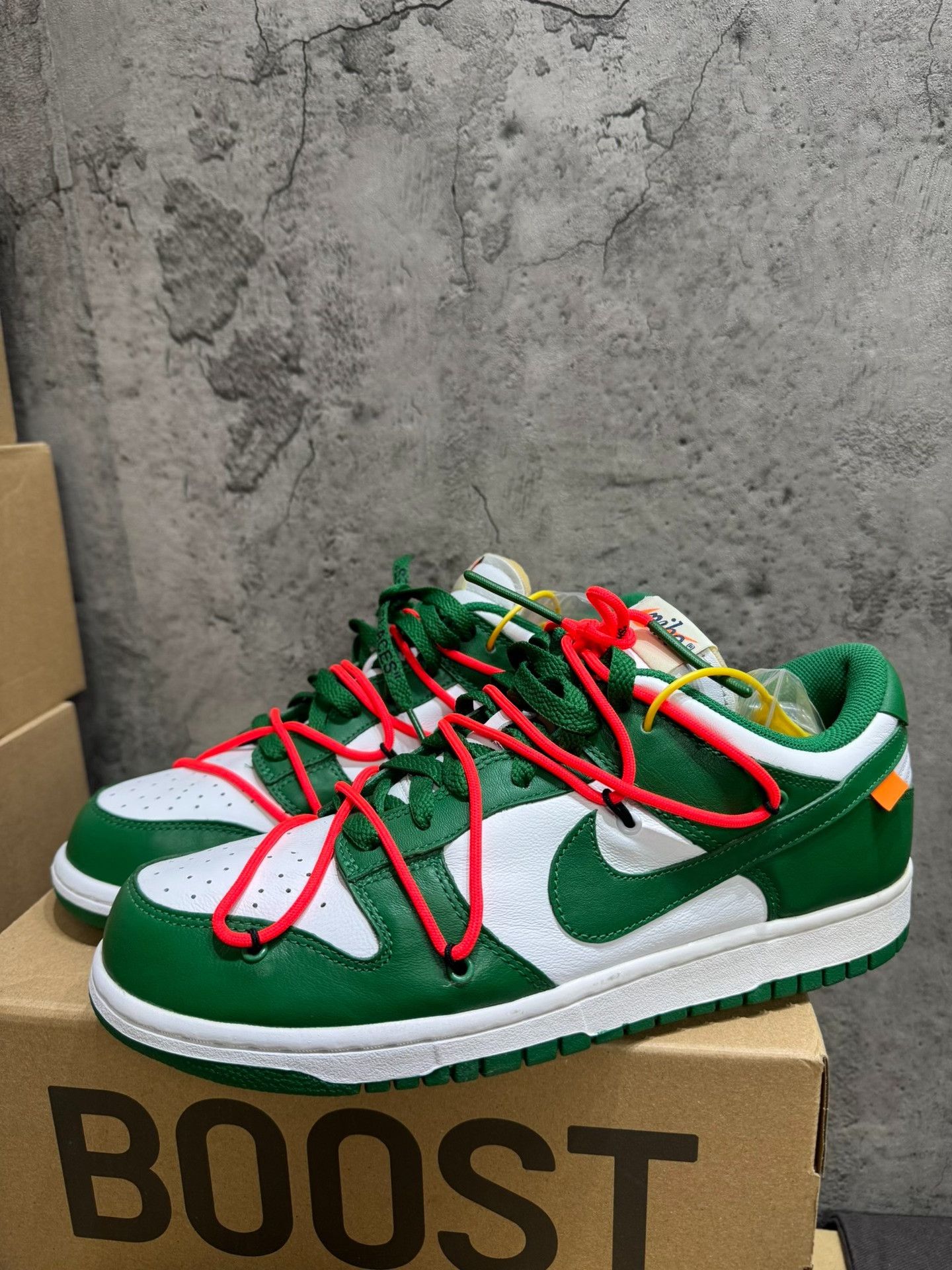 Off-White Off-White DUNK Collab White Lowtop Sneakers 9.5 Men Size US 9.5 / EU 42-43 - 1 Thumbnail