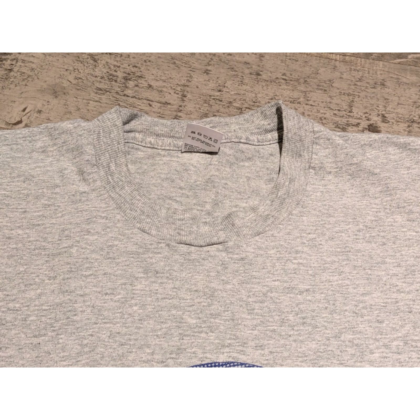 Vintage VINTAGE Hard Rock Cafe Toronto Tee Shirt - T-Shirt - Men - XL - Gray - Single Stitch - 80s 90s Rock Music USA - Concert/Bar Merch Size US XL / EU 56 / 4 - 4 Thumbnail