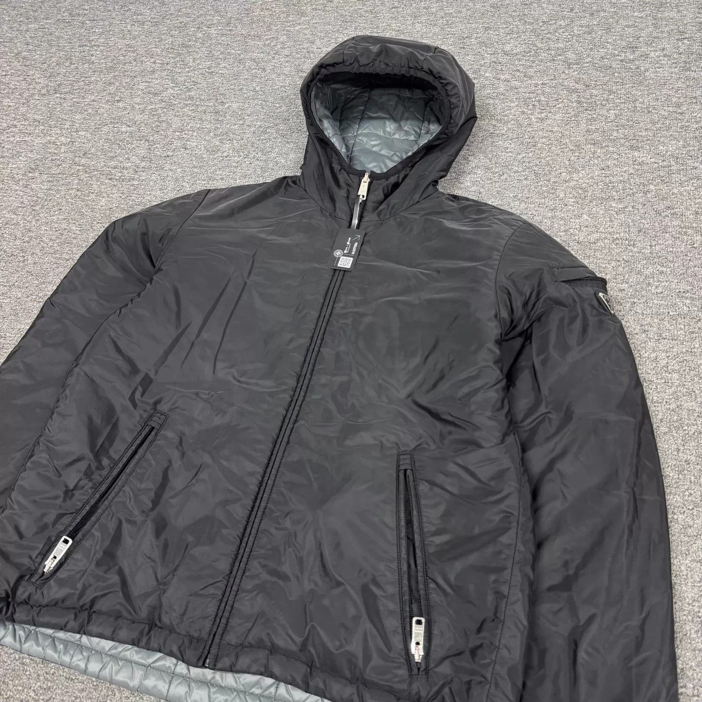 Prada Prada Black Hooded Double Quilted Jacket Triangle Logo 46 Size US S / EU 44-46 / 1 - 5 Thumbnail