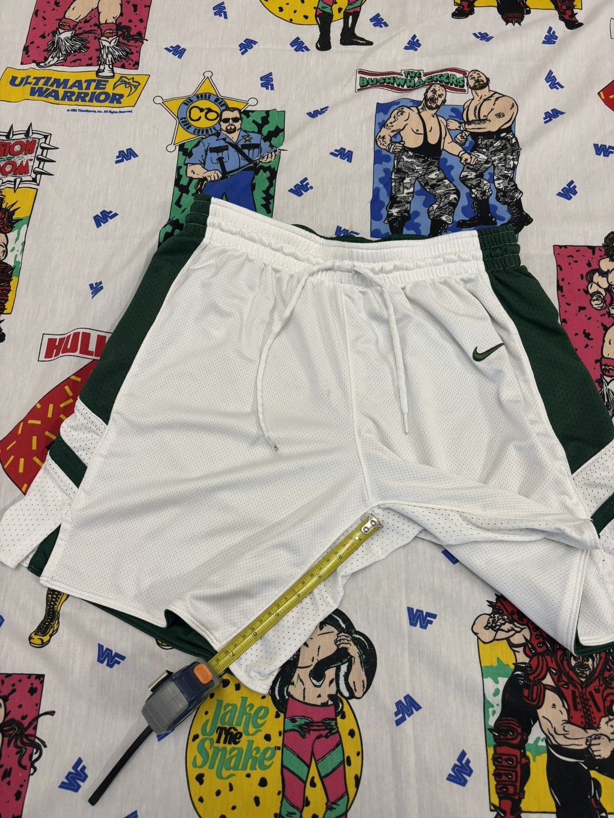 Nike vintage nike swoosh logo green white basketball shorts S/M Size US 32 / EU 48 - 5 Thumbnail