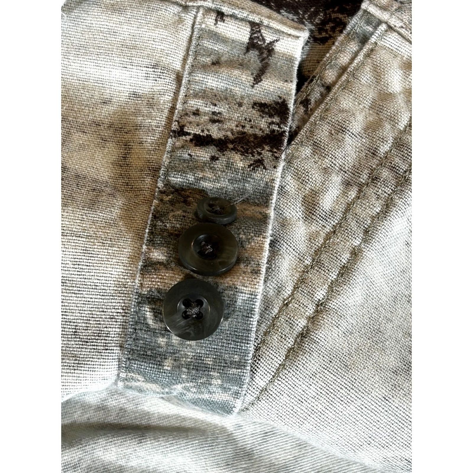 Vintage Cabela's Deerskin Soft Chamois Shirt Mens XLT Long Sleeve Button-Up Print Deer Graphic Casual Fall Hunting Outdoors Gray/Beige 100% Cotton Size US XL / EU 56 / 4 - 4 Thumbnail