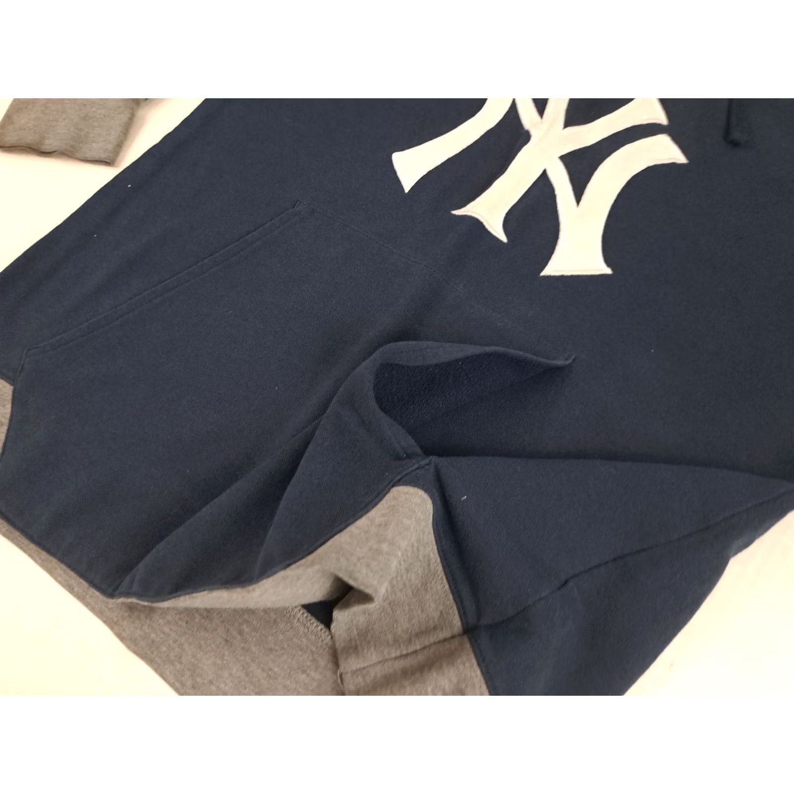 Vintage VINTAGE New York Yankees Hoodie Woman Small Logo Stitched Cotton Canvas Fanatics Size S / US 4 / IT 40 - 3 Thumbnail