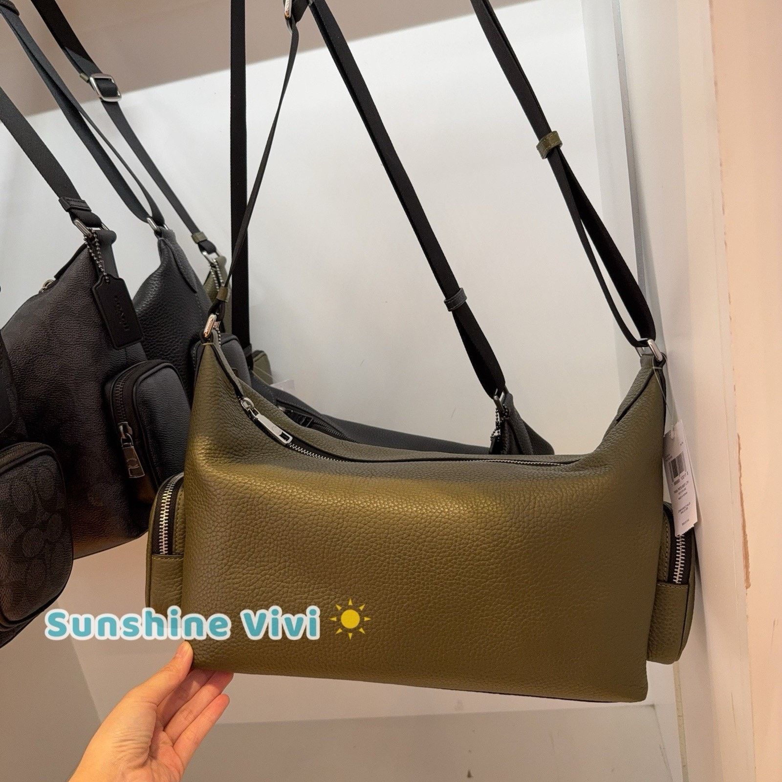 Coach NWT Coach CCG15 Finn Crossbody Bag Pockets Leather Olive Size ONE SIZE - 6 Thumbnail