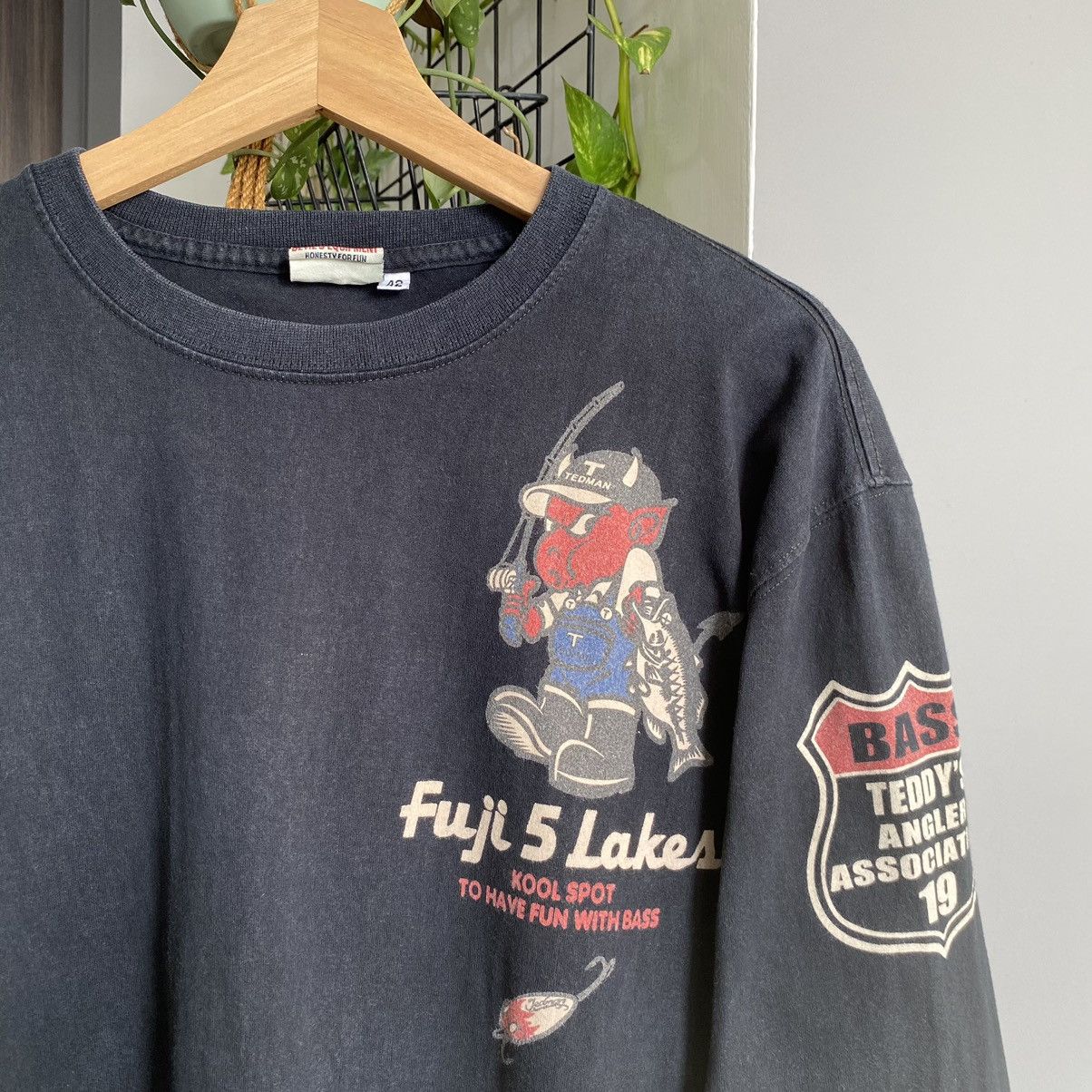 Tedman Vintage Faded Y2K Tedman Fuji 5 Lakes Fishing ERD GRUNGE TEE Size US L / EU 52-54 / 3 - 6 Thumbnail