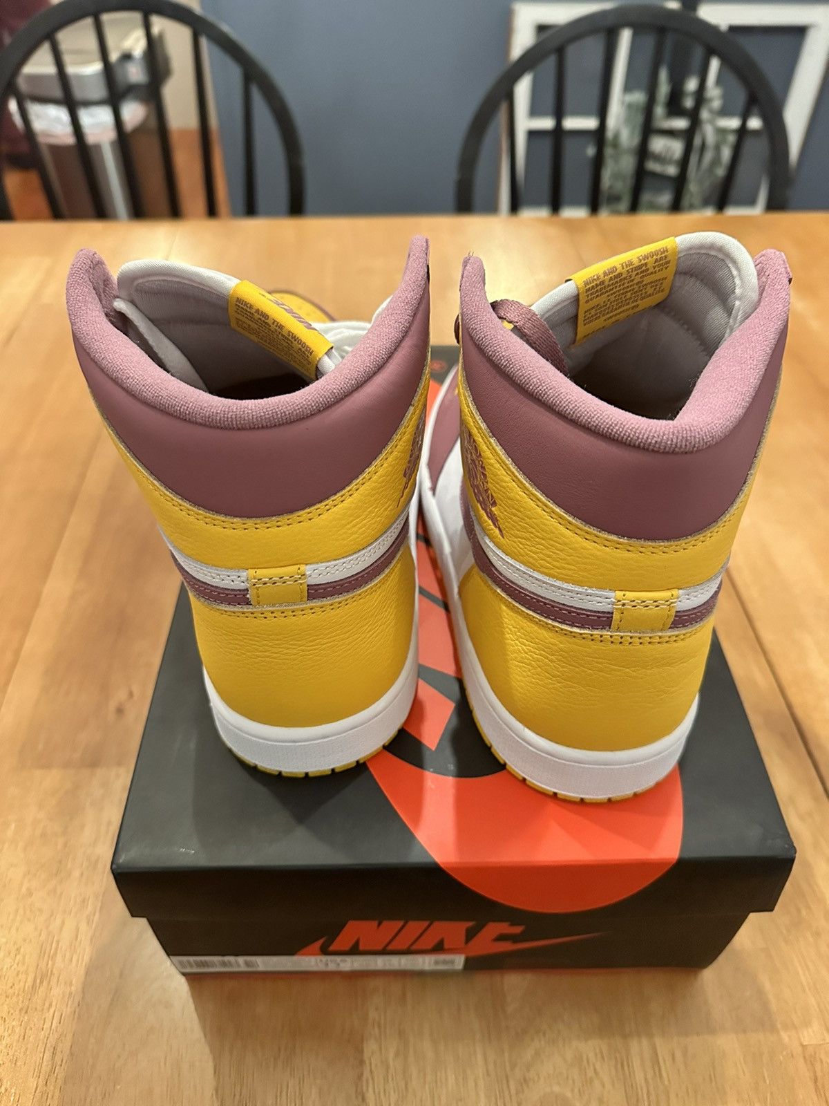 Jordan Brand Air Jordan 1 retro high OG Size US 11.5 / EU 44-45 - 3 Thumbnail