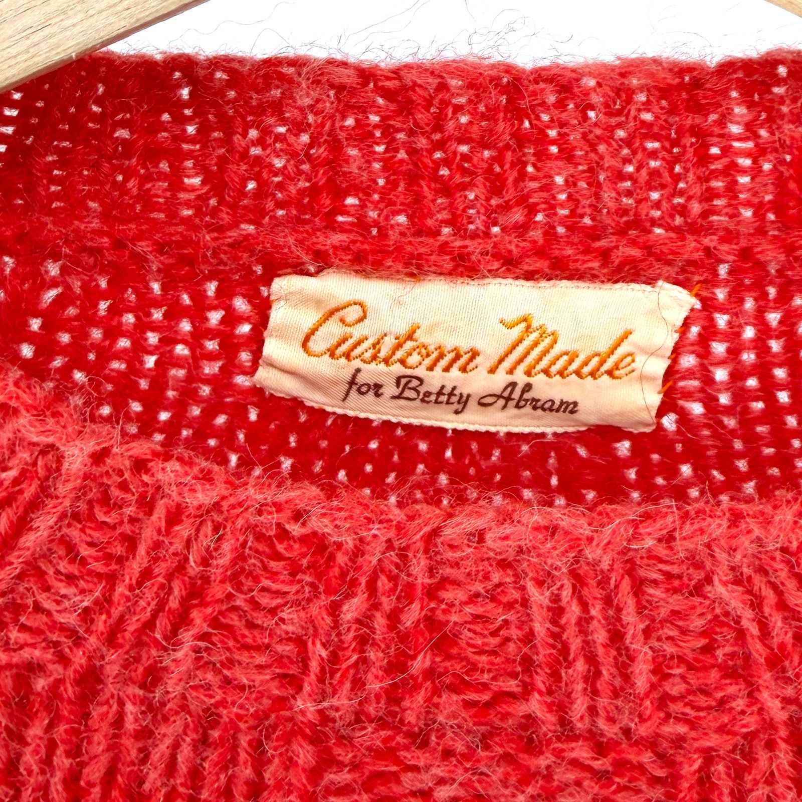 Vintage Vintage 60s Custom Made Red Wool Cable Knit Crewneck Sweater Size S / US 4 / IT 40 - 6 Thumbnail