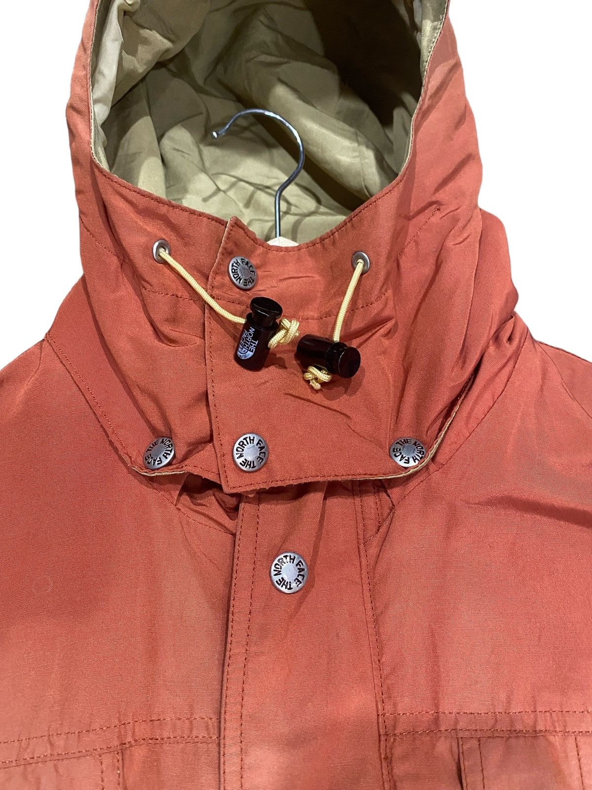 The North Face The North Face Hoodie Outdoor Jacket (L) Size US L / EU 52-54 / 3 - 5 Thumbnail