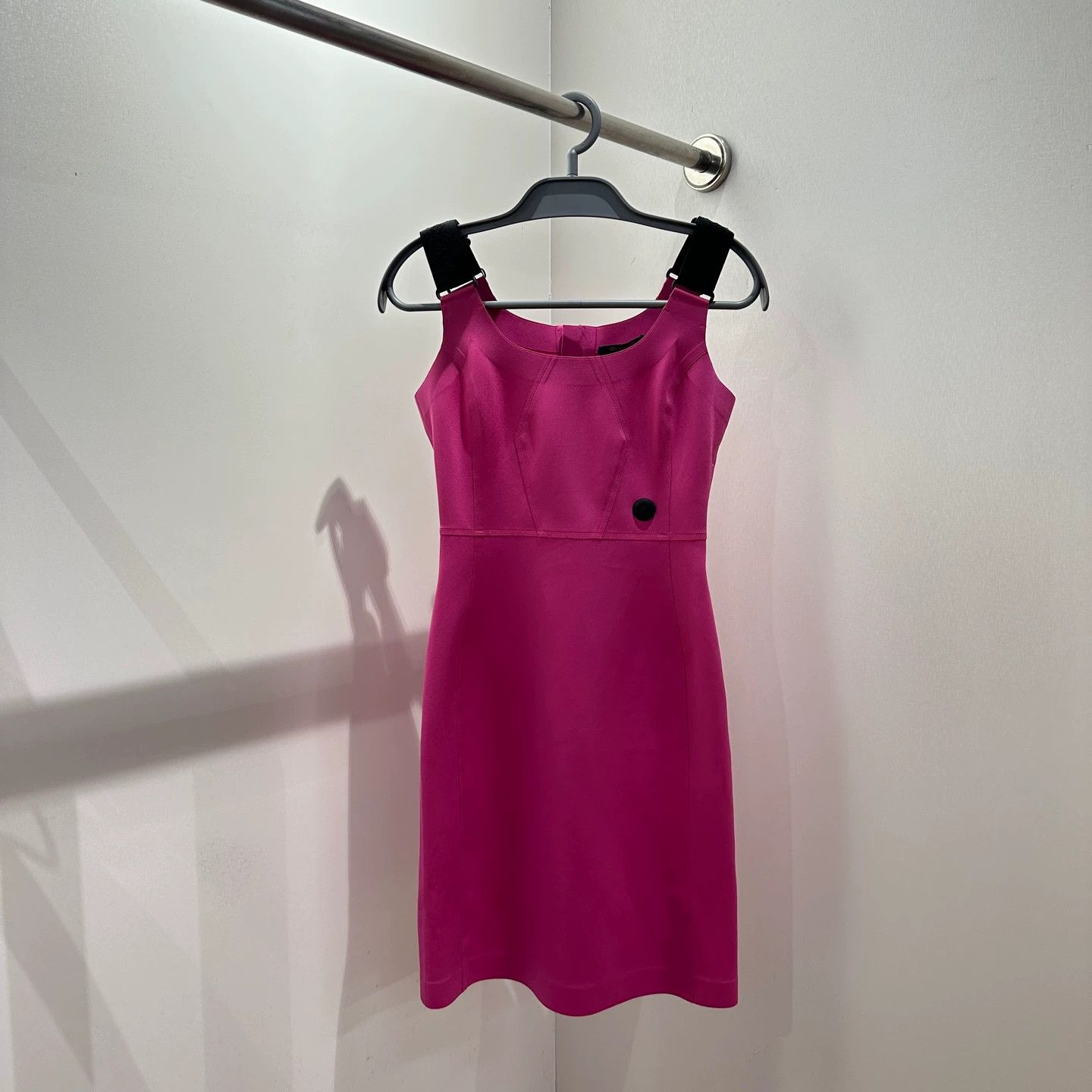 Louis Vuitton LV women's Rose Pink Subtle Logo Dress 34 Nylon Size XS / US 0-2 / IT 36-38 - 1 Thumbnail