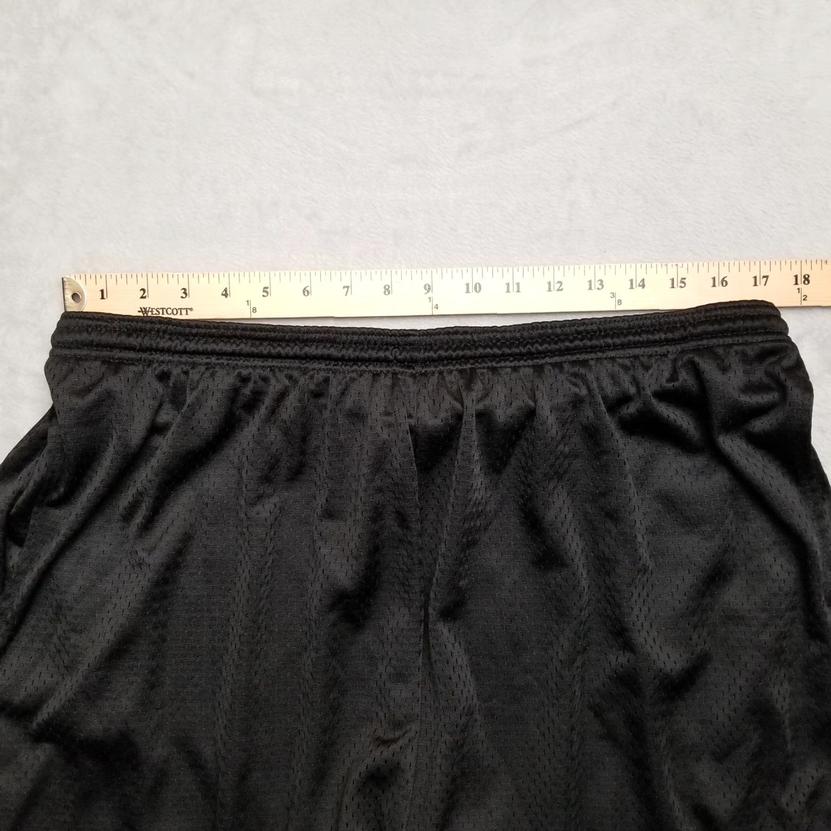 Champion VINTAGE Champion Basketball Shorts Mens XL Black Drawstring Elastic Size US 36 / EU 52 - 7 Thumbnail