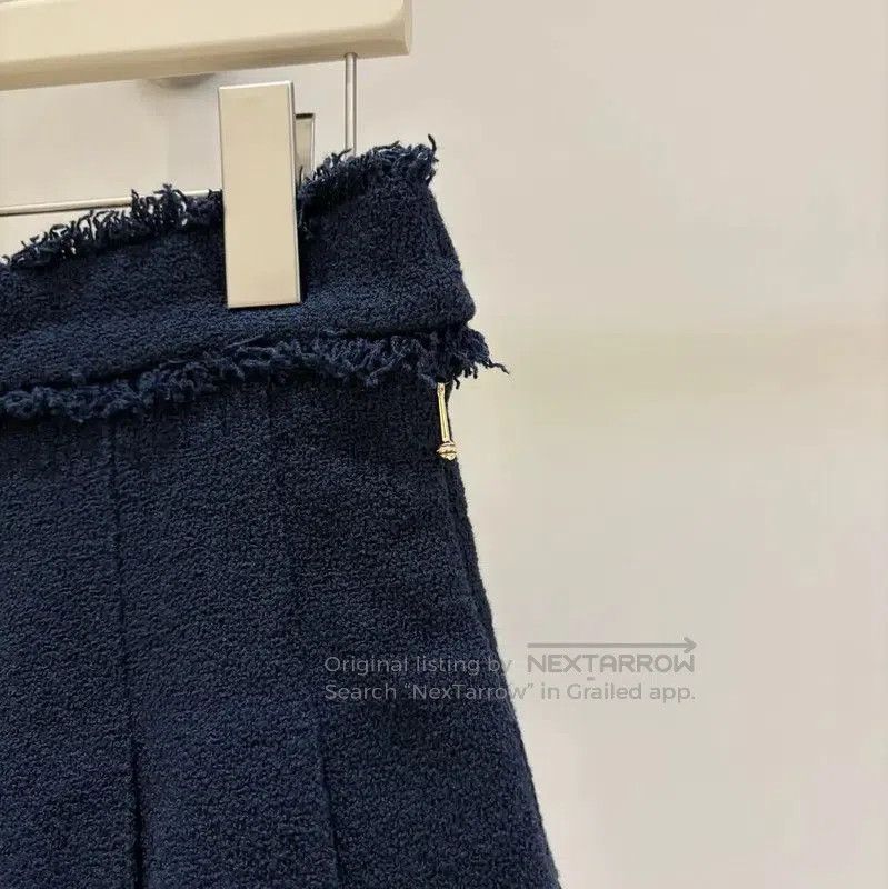 Thom Browne Thom Browne Navy Pleated Skirt for Women . Size 27" / US 4 / IT 40 - 4 Thumbnail