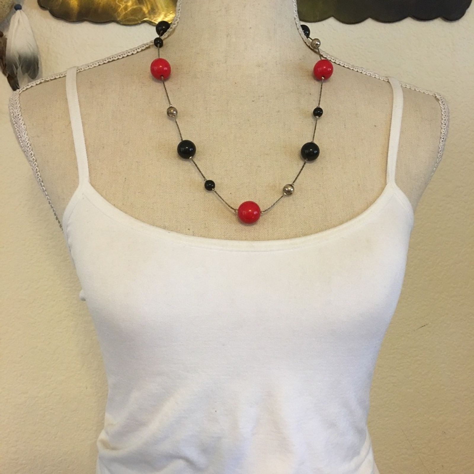 Vintage Vintage red black and gold beads on chain necklace Size ONE SIZE - 3 Thumbnail