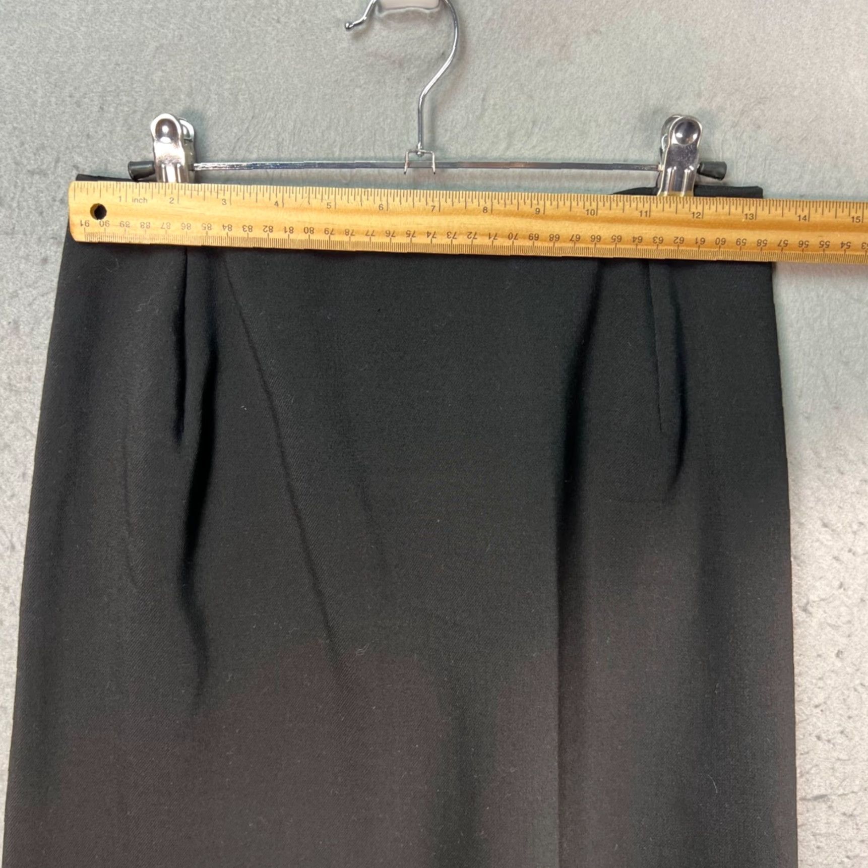 Apiece Apart Apiece Apart Black Midi Pencil Skirt Womens 4 Polyester/Wool Blend Back Zip Size 4 Casual Office? Size 27" / US 4 / IT 40 - 5 Thumbnail