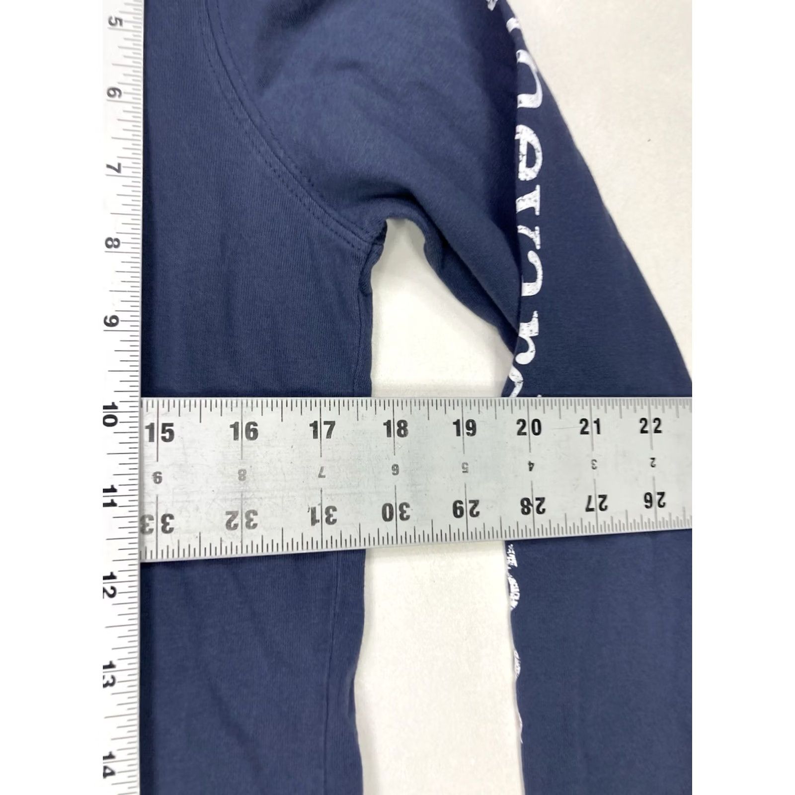 Vineyard Vines Vineyard Vines Pocket Graphic T-shirt Women XS Blue Logo White Long Sleeve Shirt Pullover Crew Neck Casual All Seasons Pockets Modern Size S / US 4 / IT 40 - 6 Thumbnail