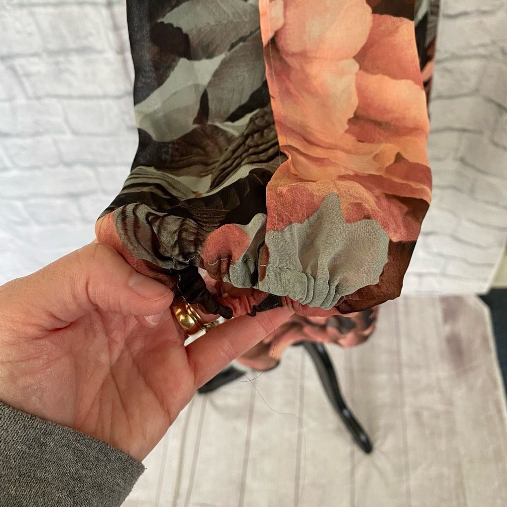 Jennifer Lopez Jennifer Lopez women XS scoopneck cold shoulder floral print Size XS / US 0-2 / IT 36-38 - 4 Thumbnail