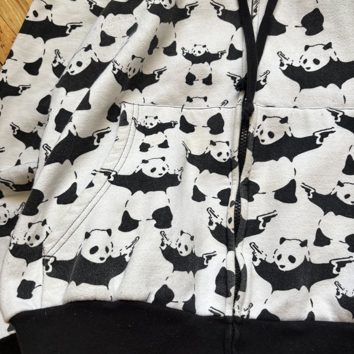 Hysteric Glamour Last Drop‼️Vintage Y2K Monogram Panda With Guns Size US S / EU 44-46 / 1 - 4 Thumbnail