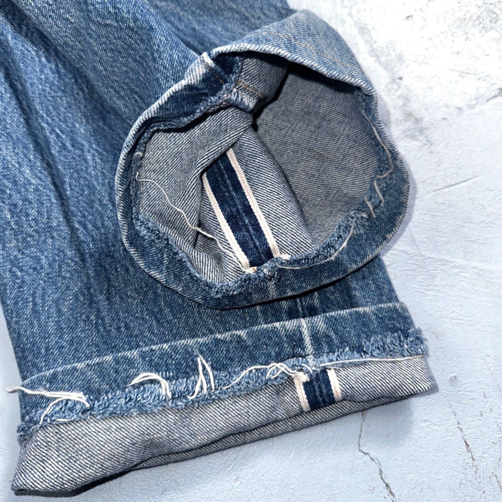 Levi's Levis 501 XX Vintage 80s Redline Selvedge Jeans Med Wash 31x36 USA Denim Cotton Blue Size US 31 - 4 Thumbnail