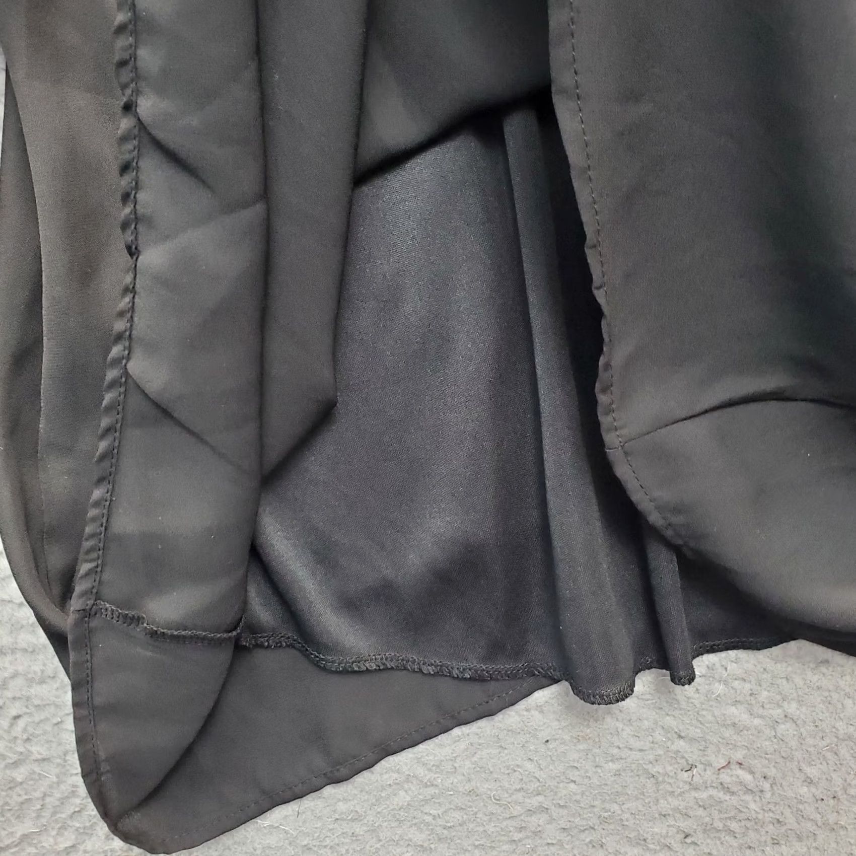 Torrid Torrid Tank Top Womens Size 00 Black Flared Cold Shoulder Long Sleeve Pullover Size XXS / US 00 / IT 34 - 6 Thumbnail